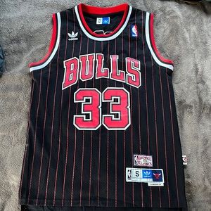 NBA Chicago Bulls 90’s #33 Scottie Pippen Adidas Hardwood Classics Jersey Size S